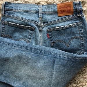NEW levi’s jeans